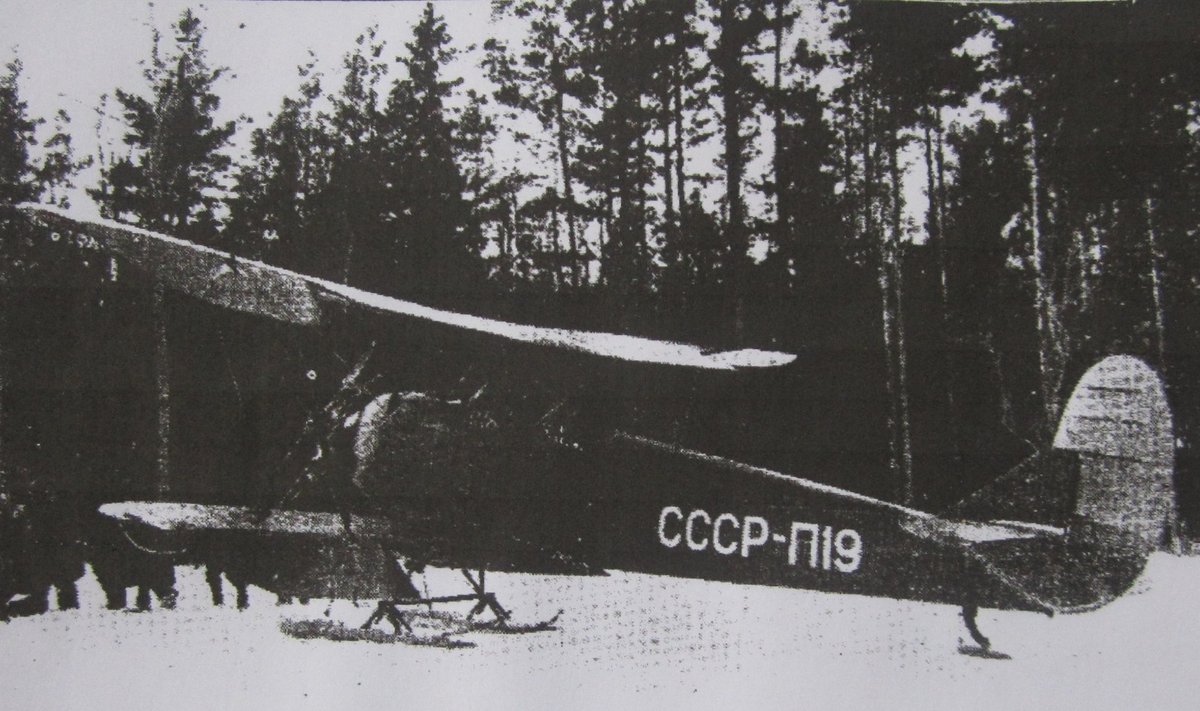ÄRAHÜPPAJAD: Veriora lähedal Pääsna küla juures 15. veebruaril 1938 maandunud Nõukogude Liidu lennuk, millega kaks lendurit põgenesid Eestisse.