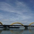 ФОТО и ВИДЕО: Мост гигантского огнедышащего дракона во Вьетнаме