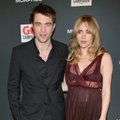 ARMAS KLÕPS | „Videviku“ staar Robert Pattinson sai modellist kallimaga esimese lapse