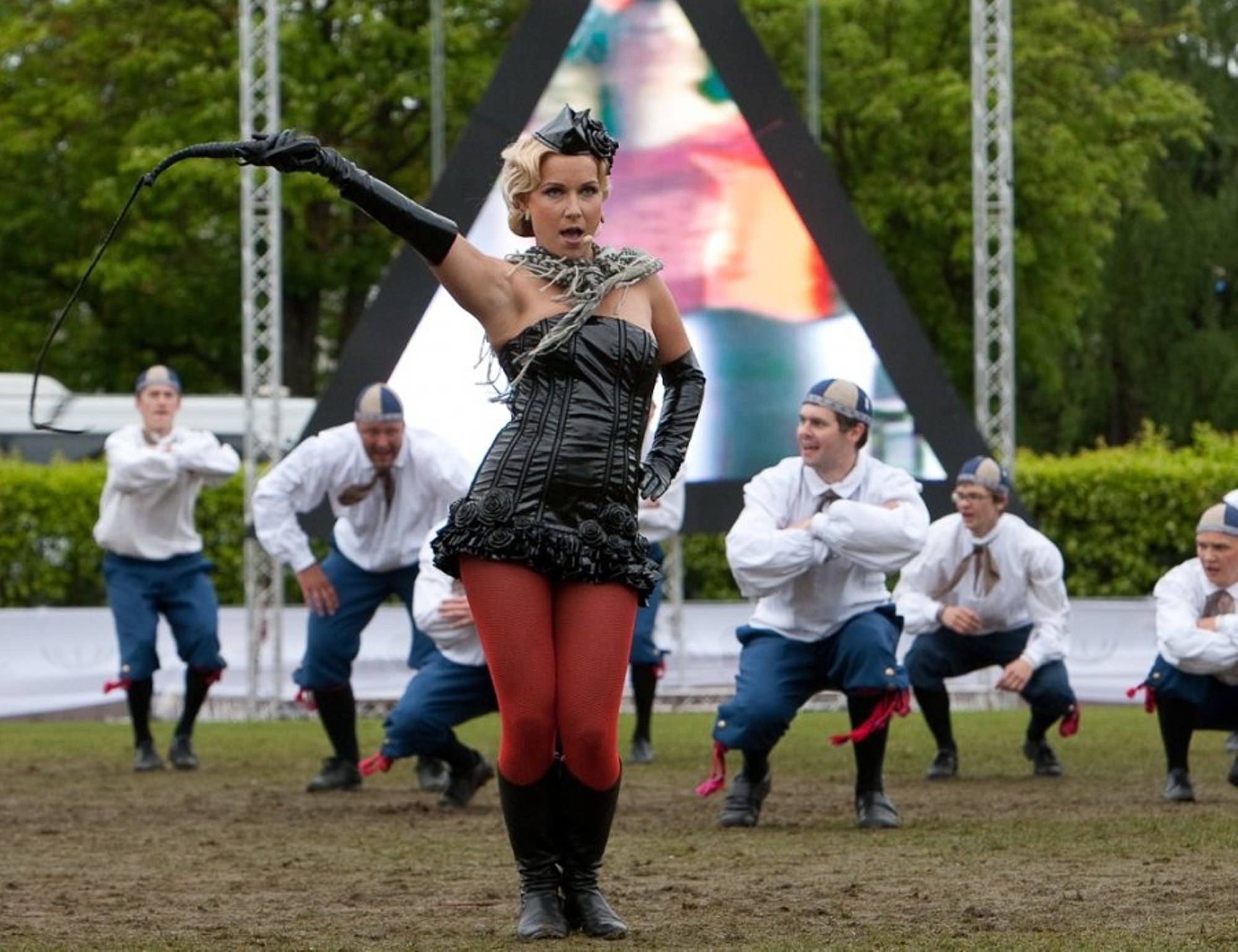 Lenna Kuurmaa Saab Oma Tõsielusarja - Kroonika