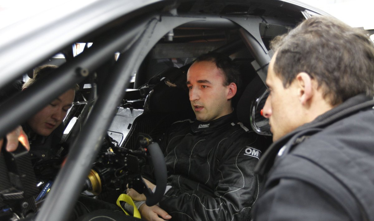 Robert Kubica Mercedese DTM masinat testimas