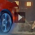 VIDEO: Rammumees hoiab kummi suitsetavat Mustangit ohjes!