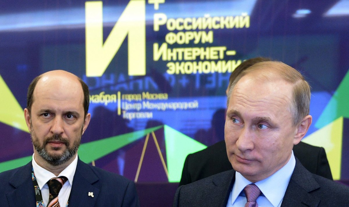 Klimenko vasakul, Putin paremal. (Foto: AP)