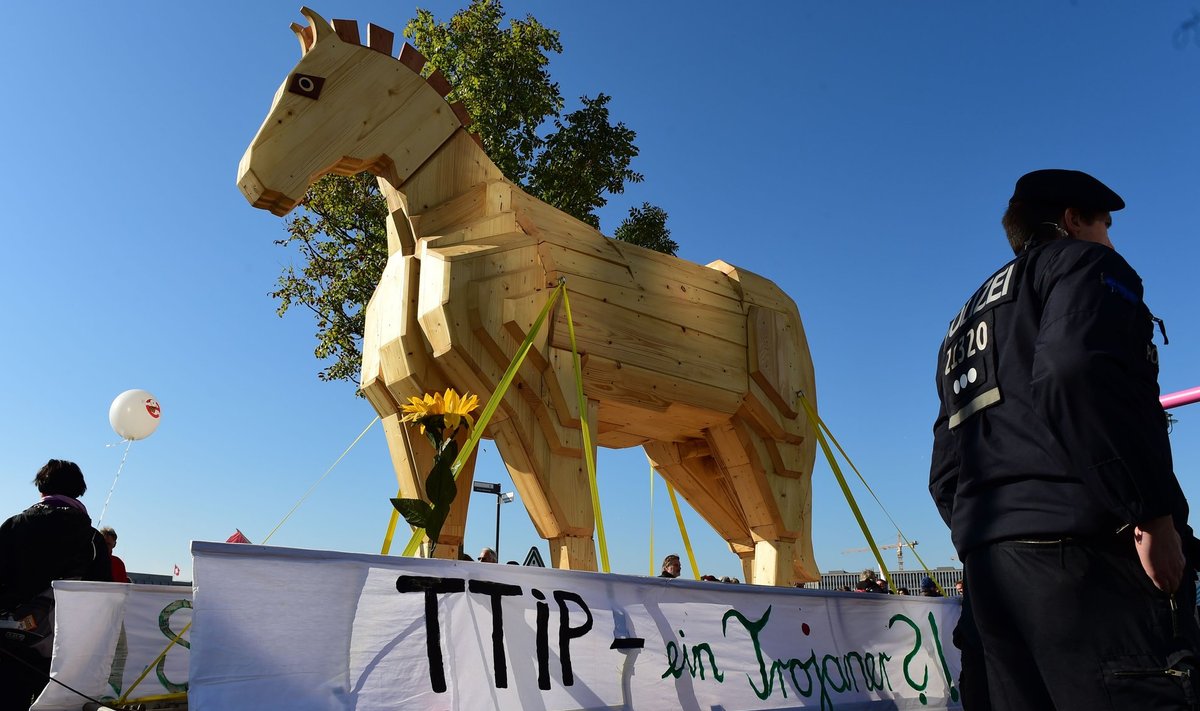 GERMANY-US-EU-GOVERNMENT-TRADE-TTIP-PROTEST