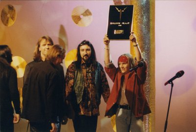 Kuldset Plaati antakse välja alates 1998. aastast. Esimesel aastal pälvis Terminaator aasta ansambli ja aasta albumi tiitli.