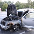 ФОТО: На парковке у Pirita Selver горел автомобиль