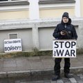 Роскомнадзор потребовал от 10 СМИ удалить ”недостоверную информацию” о войне с Украиной. Он запретил называть войну войной