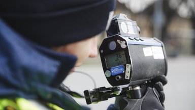 Algasid liiklustalgud, mil politseinikud mõõdavad kiirust ja rahustavad liiklust