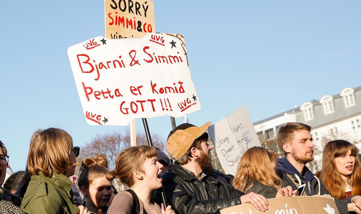 Reykjavikis toimus suur meeleavaldus skandaali sattunud peaminister Sigmundur David Gunnlaugssoni vastu.