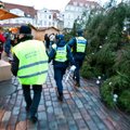Paigaldaja: Tallinna jõulukuuse murdumine võis olla ettekavatsetud