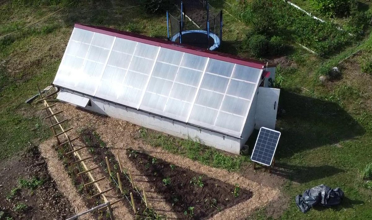 Gary passiivkasvuhoone, mille nutikaid lahendusi hoiab töös päikesest saadav elekter.