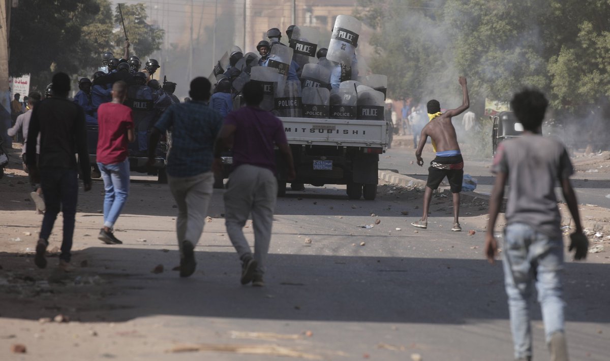 Kolmapäevased kokkupõrked Khartoumis