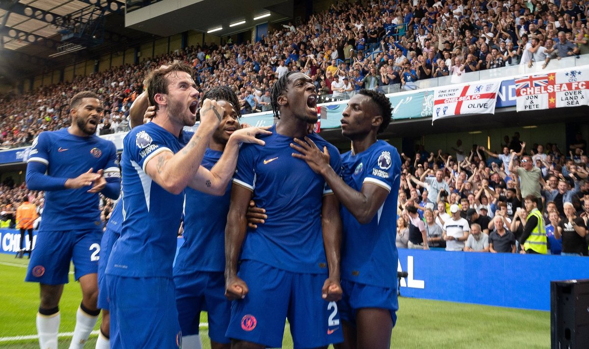 Londoni Chelsea ja Liverpool mängisid 1 : 1 viiki.