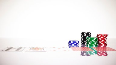 Pokkeri ajalugu: kuidas sai see hasartmäng nii populaarseks?