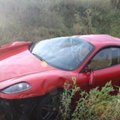 DELFI FOTOD: Viljandis sõideti puruks vaid kaks nädalat Eesti teedel veerenud hirmkallis Ferrari