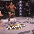 VIDEO | Mõistus tule koju! MMA võitleja alandas vastast ja jäi võidust ilma