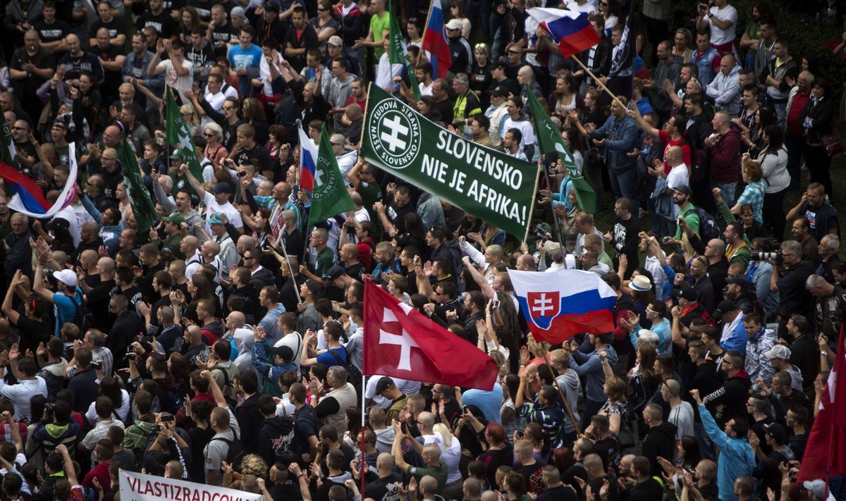 TUMEROHELINE ÄRATUS: Slovakkia immigratsioonivastaste meeleavaldus. 