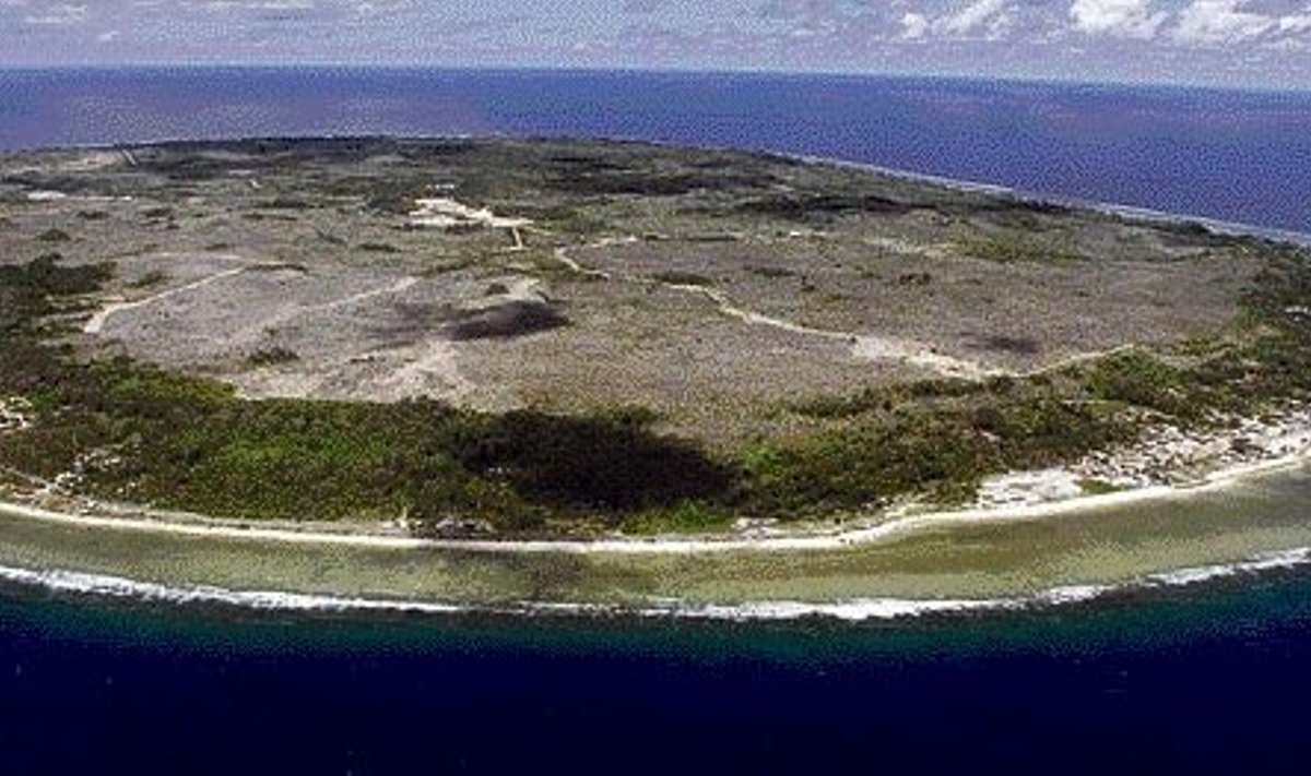 Mõnda aega fosforiidi kaevandamise tuludest jõukalt elanud Nauru riik vireleb pärast maavara lõppemist pankroti äärel.