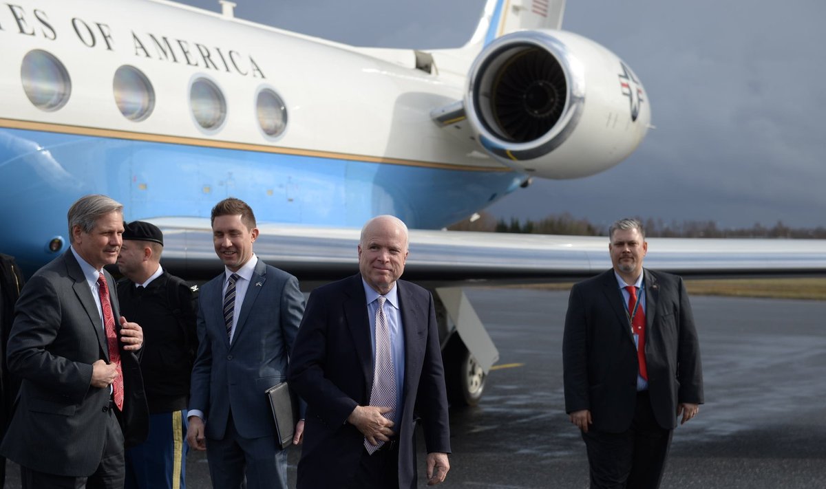 John McCain ja John Hoeven saabusid Tallinnasse