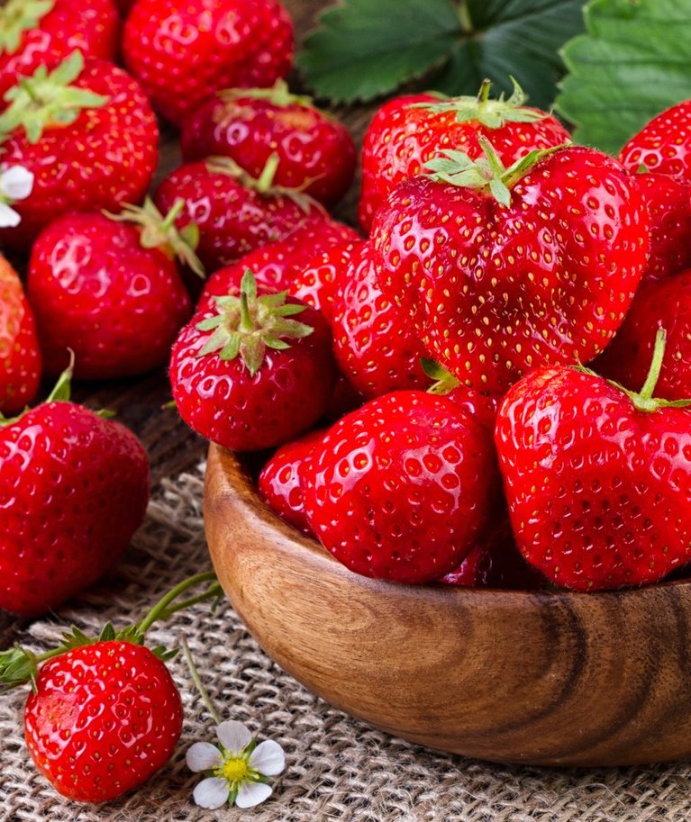 Enda kasvatatud maasikad maitsevad imehästi ja on lisaks ülivärsked.