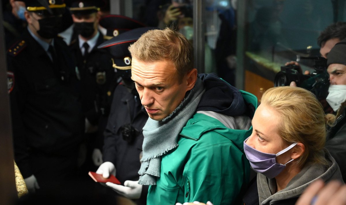 Pühapäeval kodumaale saabunud Aleksei Navalnõi peeti kinni juba passikontrollis.