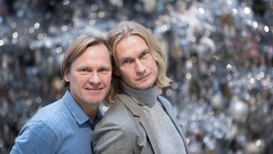 Деревянная свадьба: геи из Эстонии и отцы двойняшек Тайво и Март отмечают пятую годовщину совместной жизни