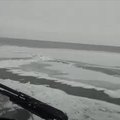Пограничники спасли мужчину, который вышел на тонкий лед Чудского озера