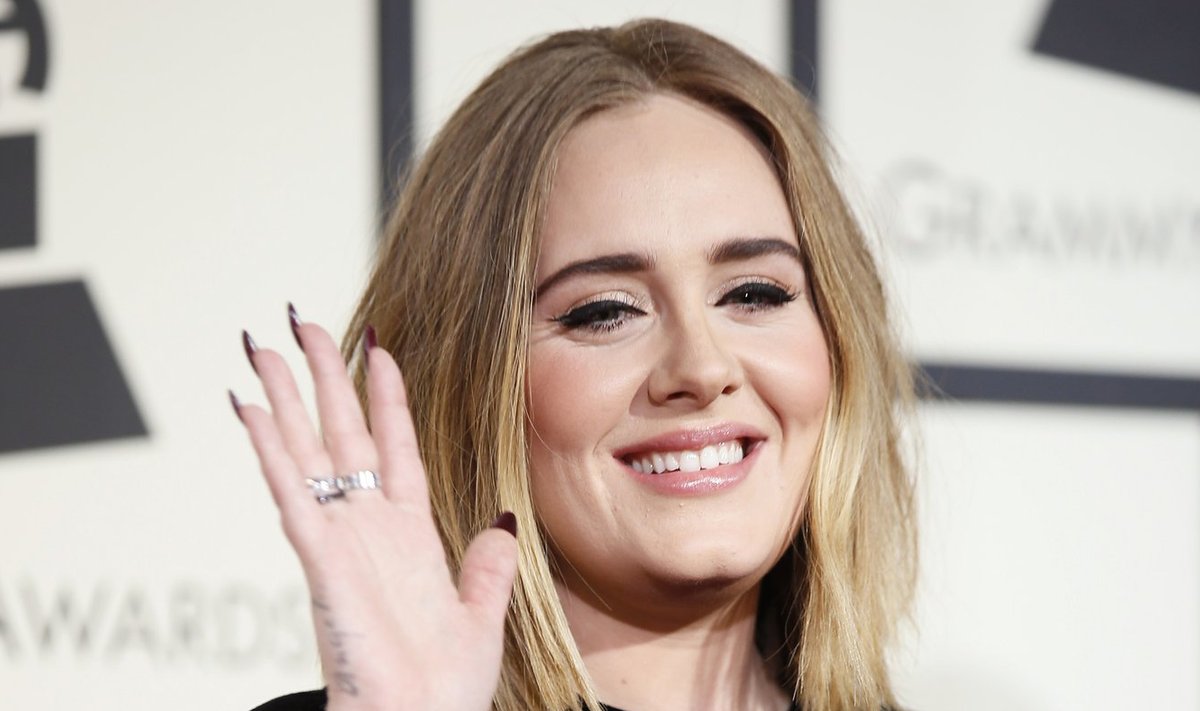 Adele arrives at the 58th Grammy Awards in Los Angeles
