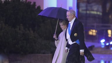 ФОТО | Как мило! Тоомас Хендрик Ильвес пришел на президентский прием с дочкой