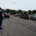 ФОТО: В Ласнамяэ при столкновении трех автомобилей пострадали две женщины