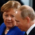 Меркель призвала Путина отвести войска от границы с Украиной