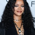 Rihanna ostis koroona diagnoosi saanud isale koju hingamismasina: õnneks ei läinudki seda vaja