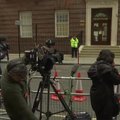 VIDEO: Maailma meedia ja fännid ootavad St. Mary haigla ukse taga, et kohtuda kuningliku beebiga!