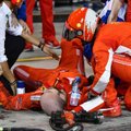 VIDEO | Ränk õnnetus! Räikkönen ajas boksiteel mehaaniku alla, soomlase sõit sinna lõppeski