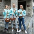 FOTOD | Pere ja Kodu jagas Tallinna tänavatel kooli alguse puhul tasuta sadu helkureid