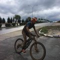 Läbi okastraadi võssa kukkunud Eesti rattur suutis Türgis võita: see oli ebareaalne mudamöll