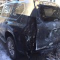 FOTOD: Nõmmel sai sõiduauto Toyota põlengus kannatada