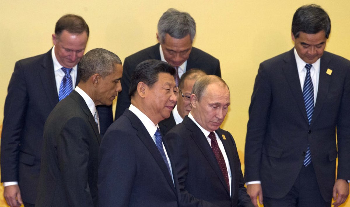 Hiina ja Venemaa presidendid jutuhoos.