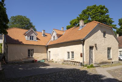 Rootsi-aegne maja Kuressaares Tolli tänaval