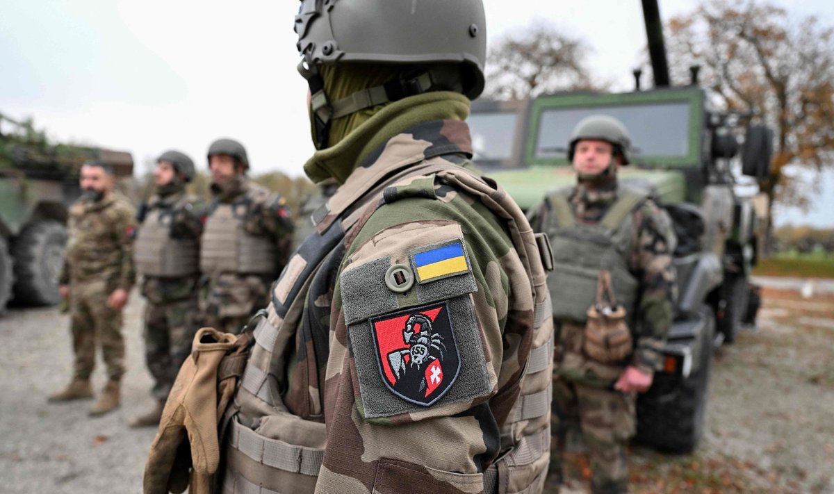 Ukraina armee 155. mehhaniseeritud brigaad enne Prantsusmaalt lahkumist.