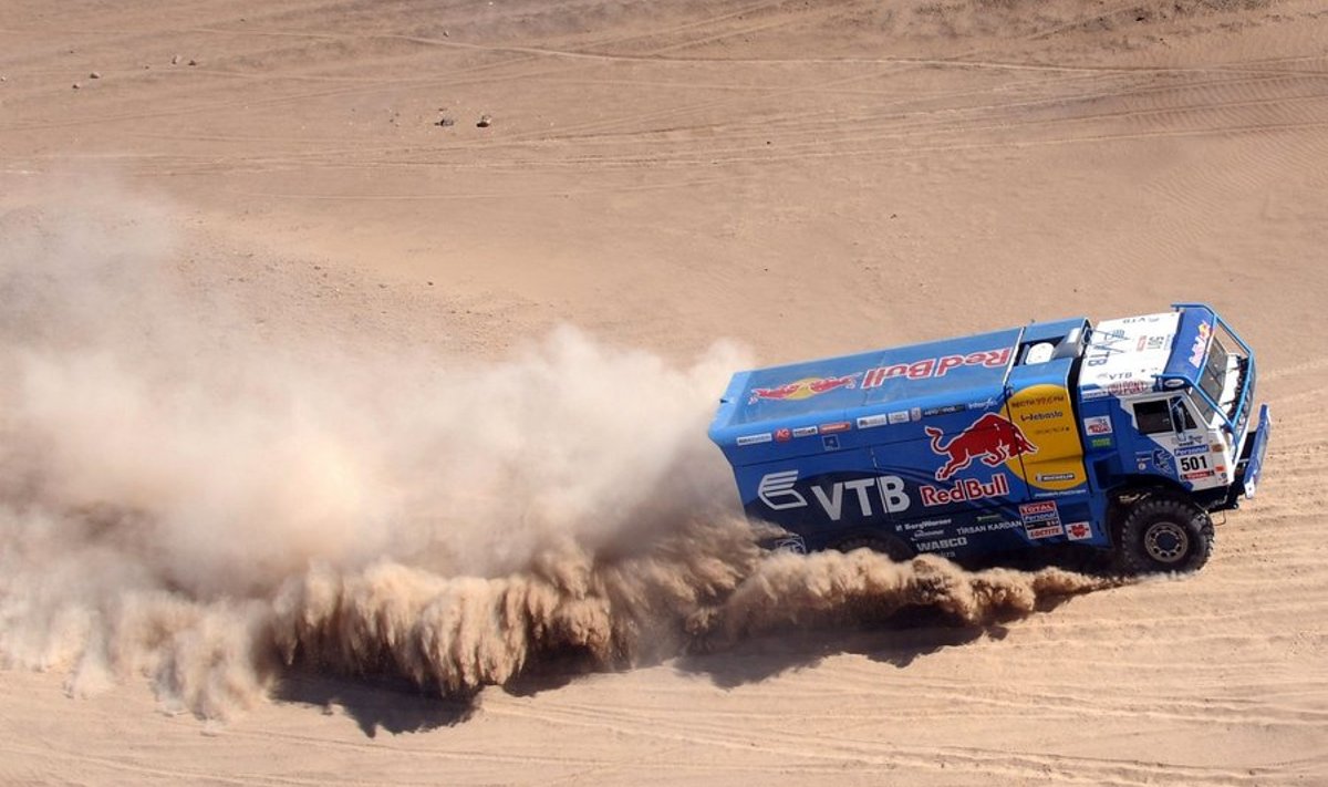 Russian Vladimir Chagin steers his during the 7th stage of the Dakar 2010, between Iquique and Antofagasta, Chile, on January 8, 2010. Chagin won the stage and leads the race. AFP PHOTO / GABRIEL BOUYS