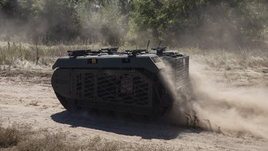 Suurtehing: Eesti kaitsetööstusettevõte tarnib Araabia Ühendemiraatide kaitseministeeriumile 60 robotsõidukit