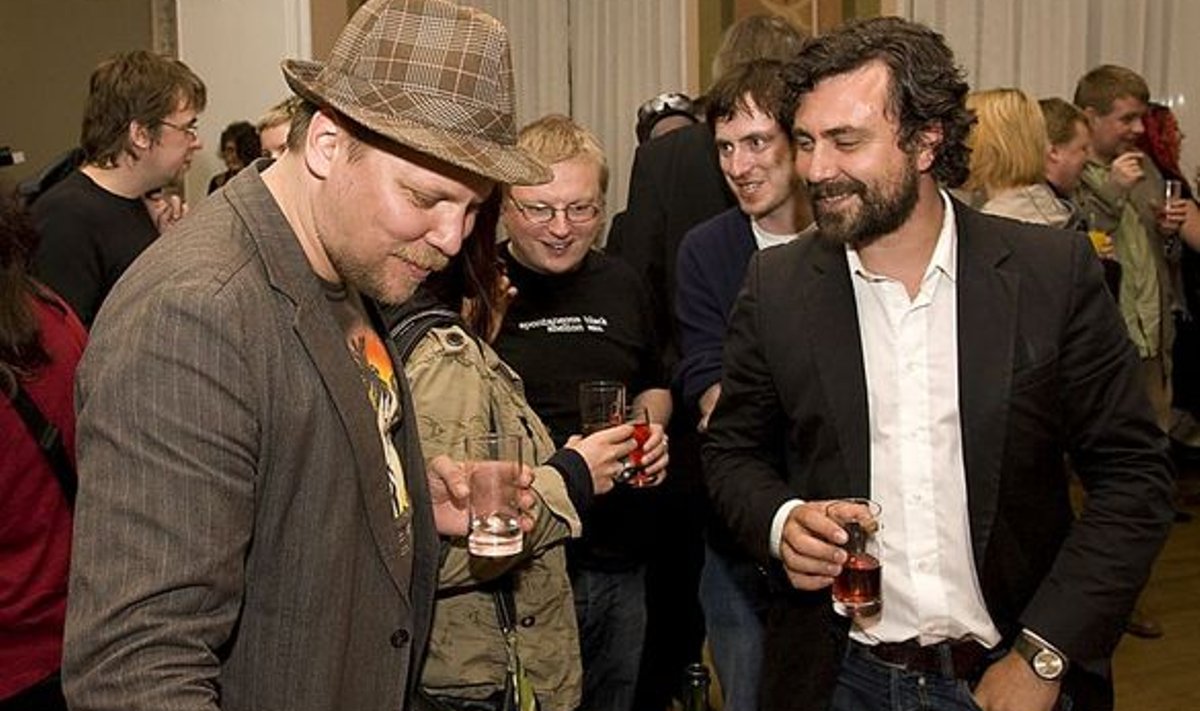 Omale meelepärast järelpiduliste jooki 
miksivad üheskoos kokku Veiko Õunpuu, Tristan Priimägi, 
Rain Tolk ja Indrek Kasela – kõik Eesti filmi olulised persoonid.