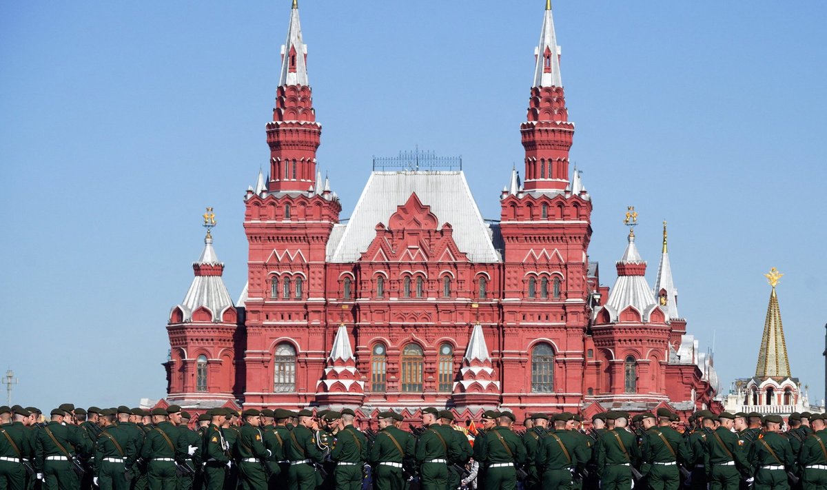 WW2-ANNIVERSARY/RUSSIA-PARADE