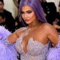 FOTOD | Püha püss! Kylie Jenner jagab fännidega eriti seksikaid rannapilte
