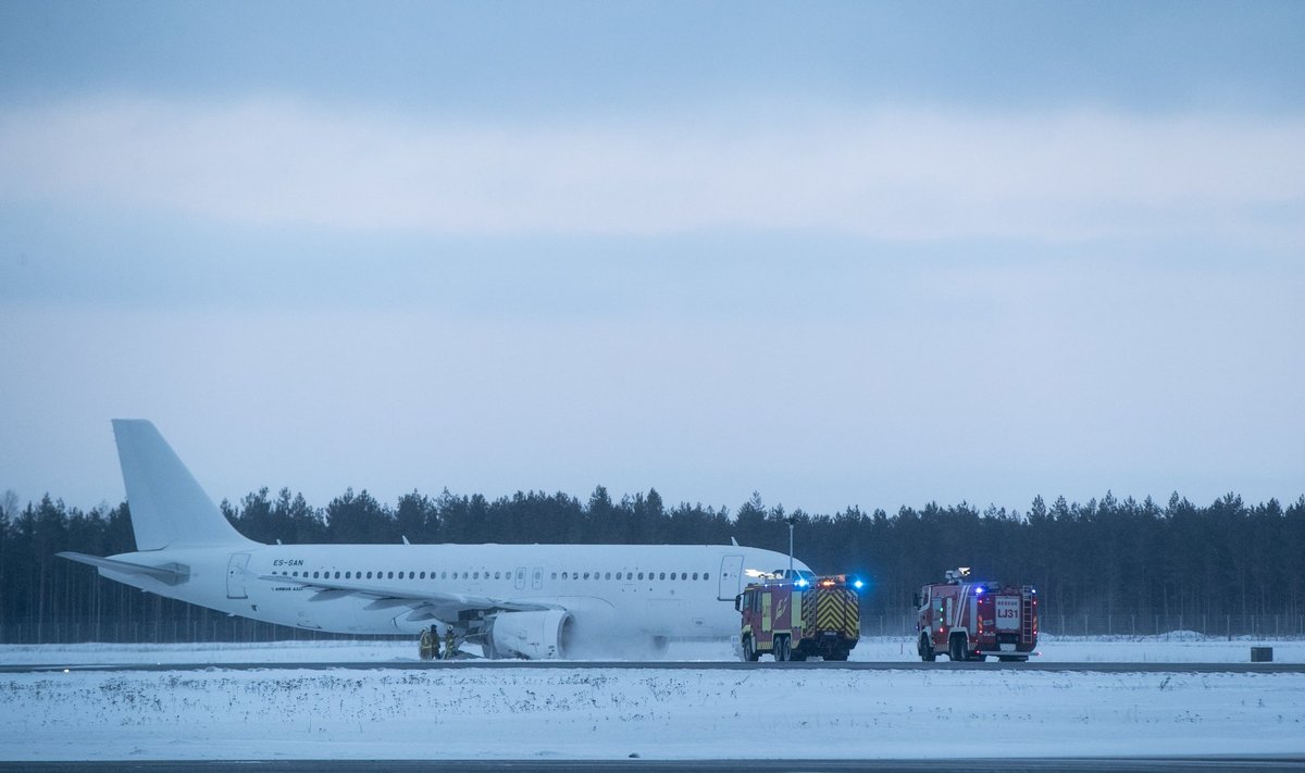 Tänavu 28. veebruaril sõitis SmartLynxi lennuk Tallinna lennujaamas rajalt välja.