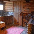 Habras Järvamaa naine ehitas vanasse lauta sauna ja ladus sinna ka küttekolded