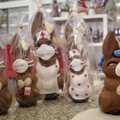 ФОТО | В Германии в продажу поступили шоколадные зайцы в защитной маске