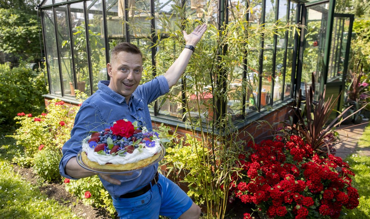 Toit olgu nii maitsev kui ka ilus vaadata, arvab Heiti Põder. Tordi kaunistamiseks soovitab ta kasutada näiteks pelargooni, tulbi, roosi või nelgi kroonlehti, „kui need on oma aiast ja mürgitamata“.