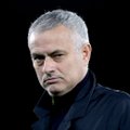 Jose Mourinho kaitses oma mängustiili ning avaldas, et on juba kolmest tööpakkumisest loobunud